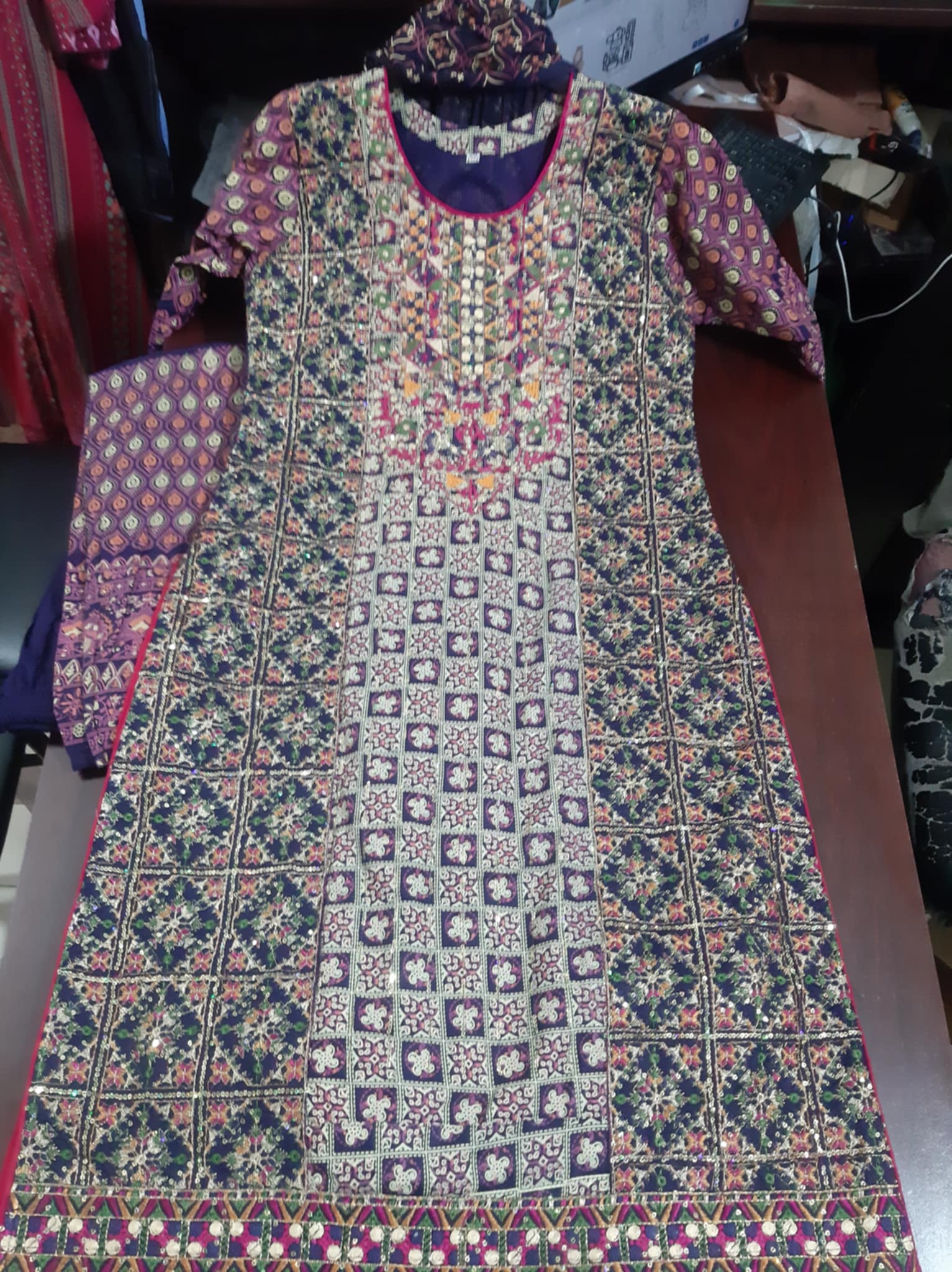 বুটিক থ্রিপিস ( রেডিড্রেস)